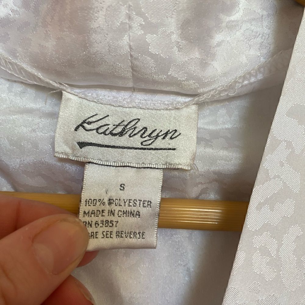 VTG Kathryn Silky Sleepware White Leopard Robe S - Picture 2 of 4